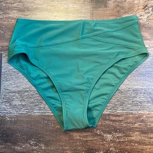 Cupshe emerald green high waisted bottoms